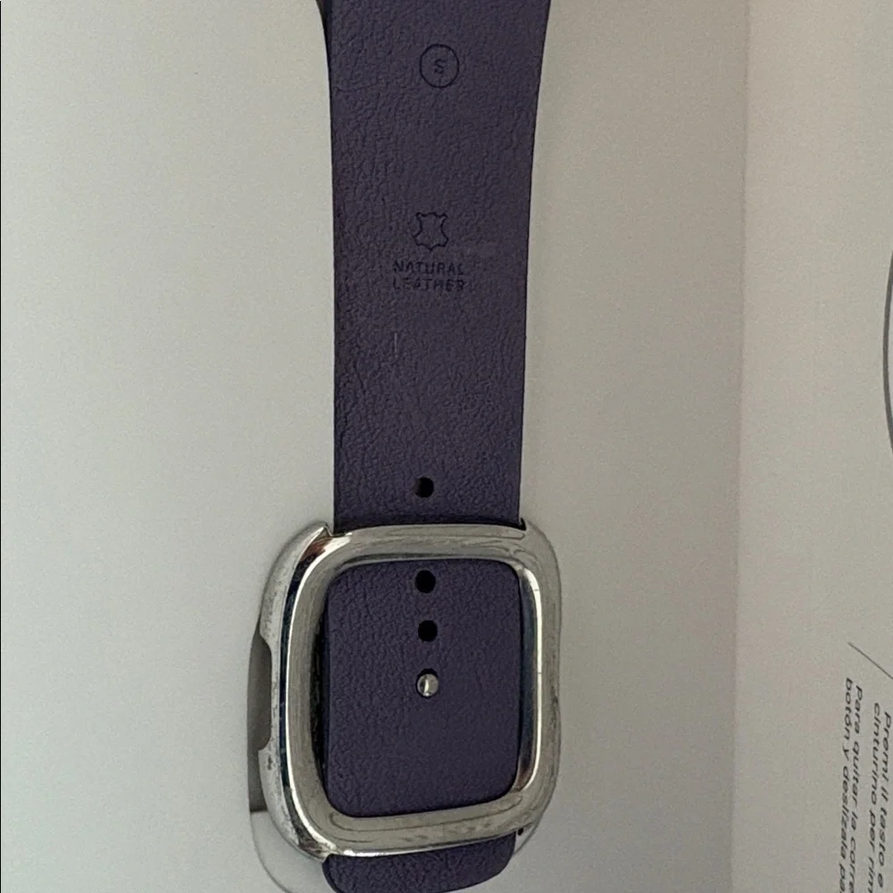 Apple Watch Leather Band 40mm Modern Buckle Lilac Size Small - Picture 7 of 9